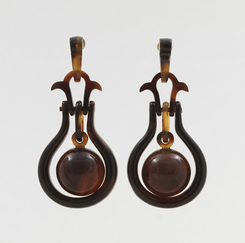 tortoiseshell material